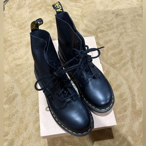 Dr. Martens Pascal Boots